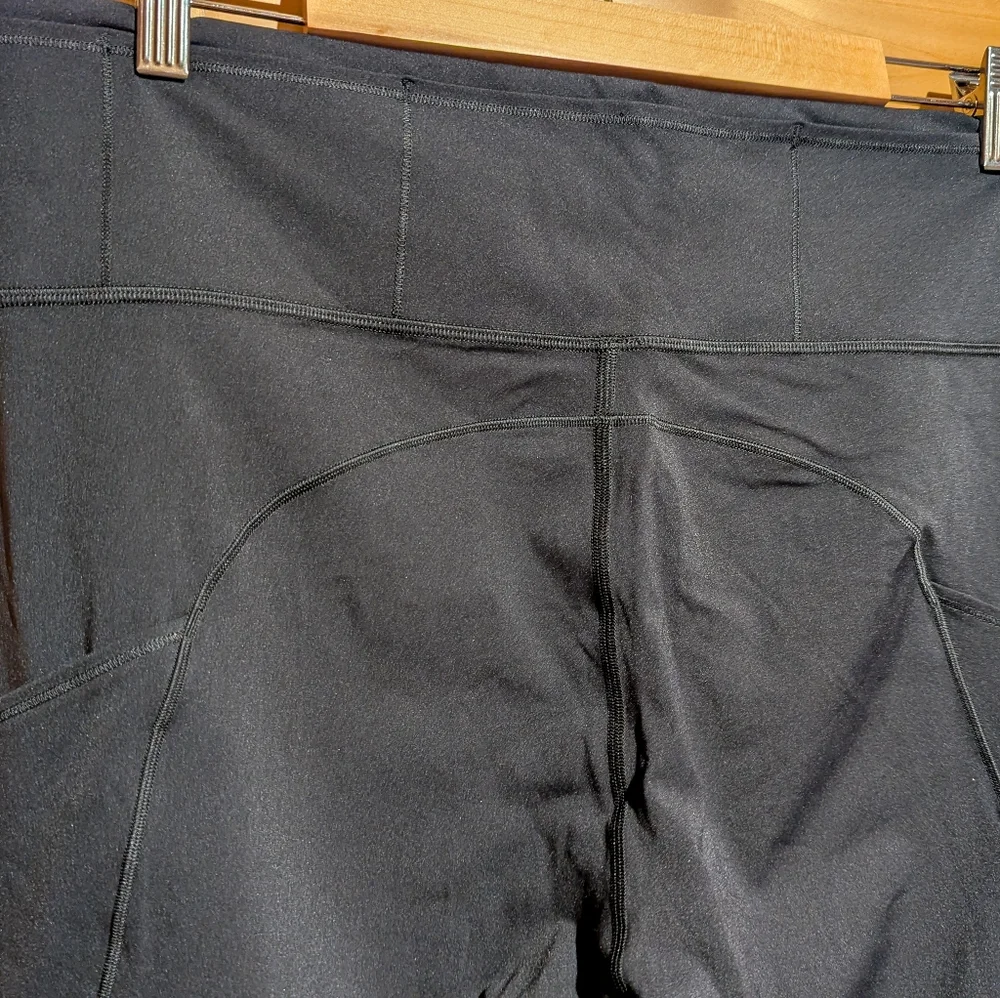 Lululemon NEW Fast and Free 7/8 Tight 25" with Pockets Black Sz 18 - Picture 7 of 10